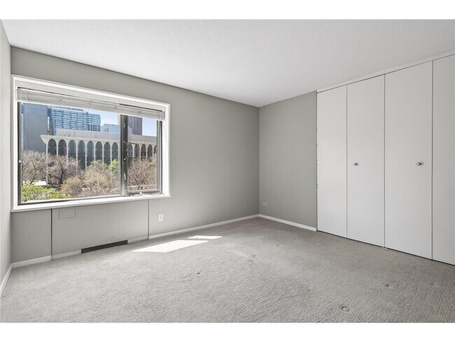 Building Photo - 19 S 1st St