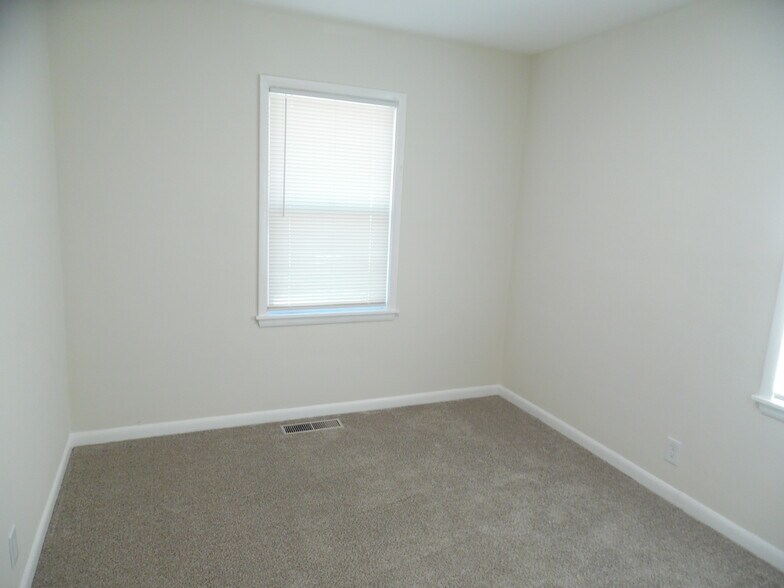 Building Photo - 1573 Biscayne Dr