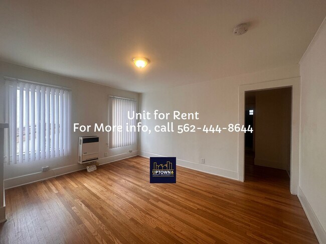 Building Photo - 2 Bedrooms / 1 Bath / West Hollywood