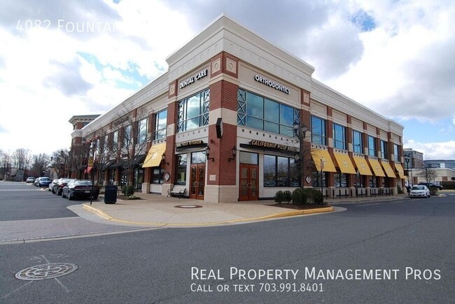 Building Photo - 4082 Fountainside Ln