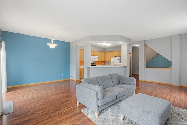 Building Photo - 207 Christenson Way NE