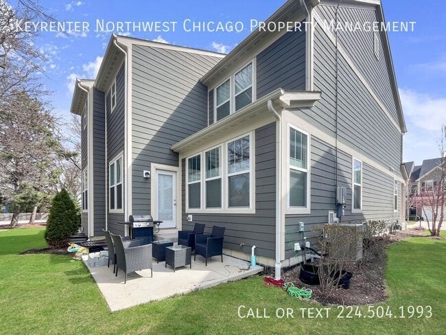 Building Photo - 142 Roslyn Pl