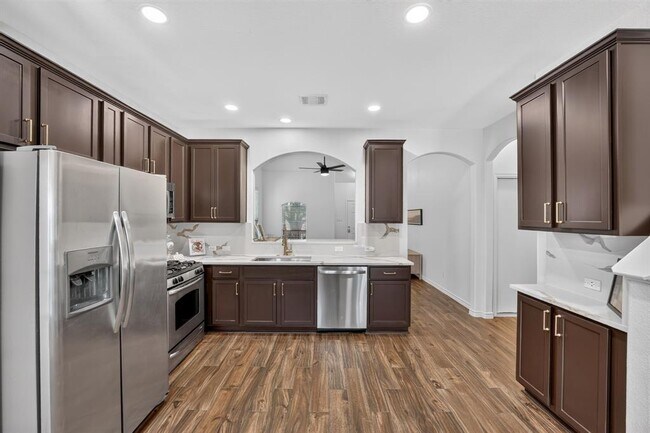 Building Photo - 1703 Comfort Ln