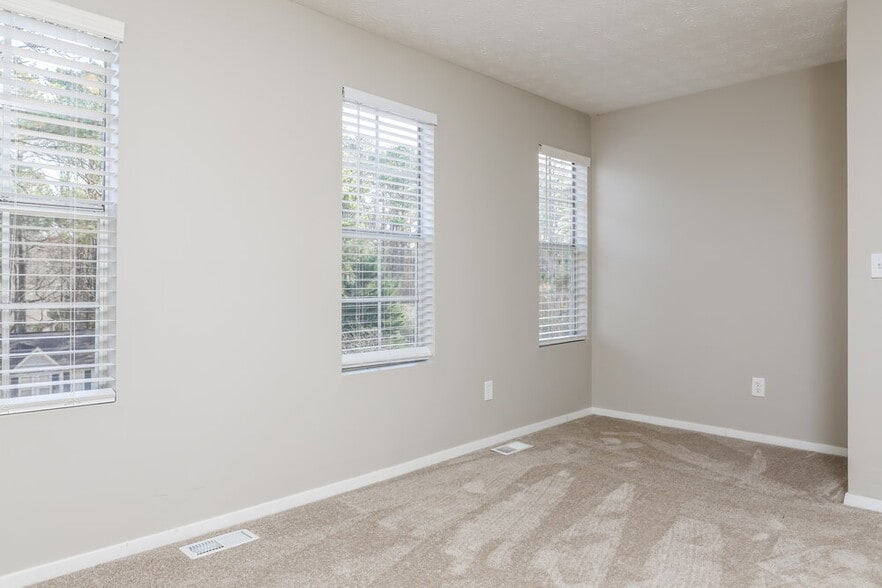Building Photo - 445 Ridgedale Way