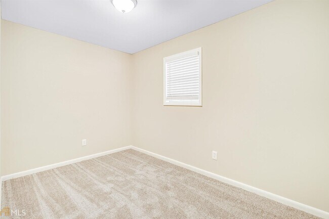 Building Photo - 8775 Lee Rd