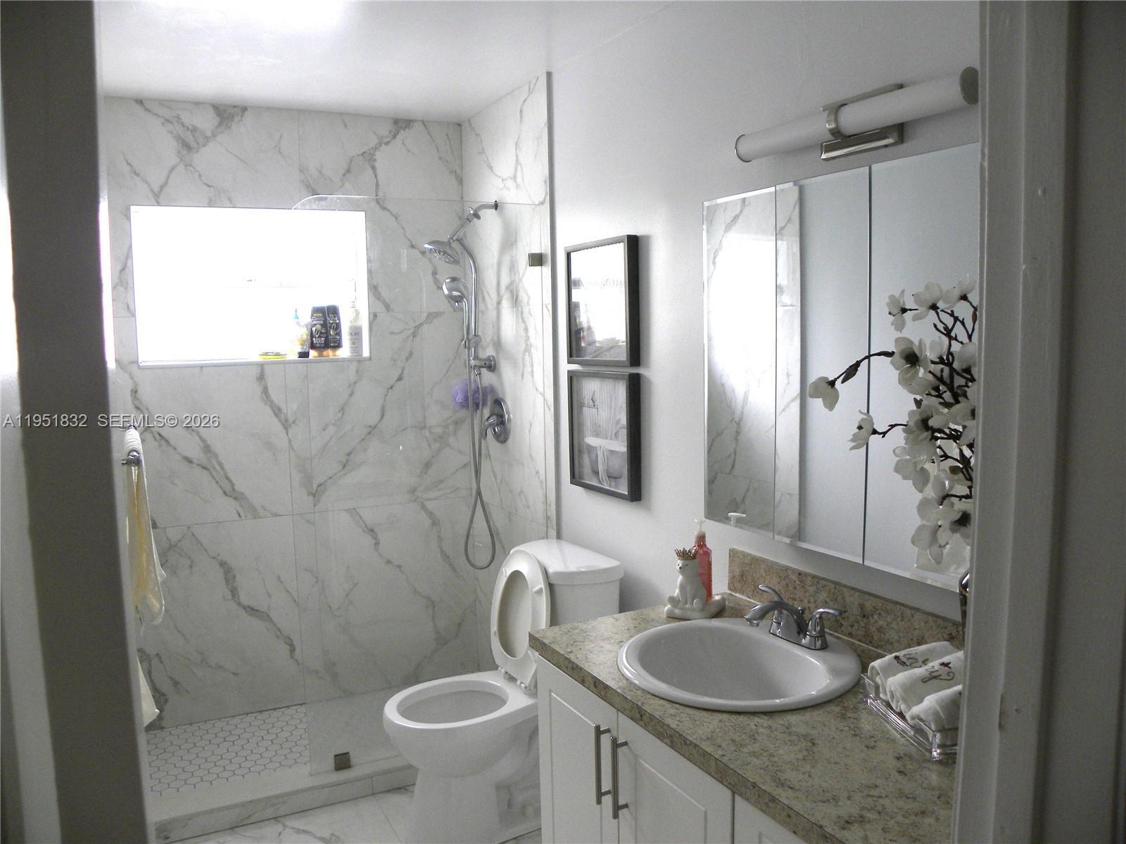 Building Photo - 3466 SW 23rd St