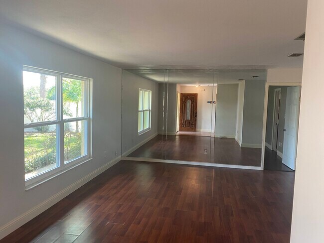 Building Photo - 109 Doe Ct