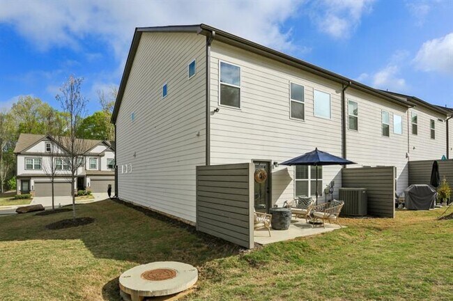 Building Photo - 375 Crider Ct