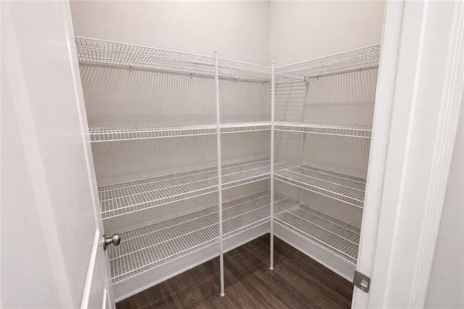 Building Photo - 1375 Walking Wy