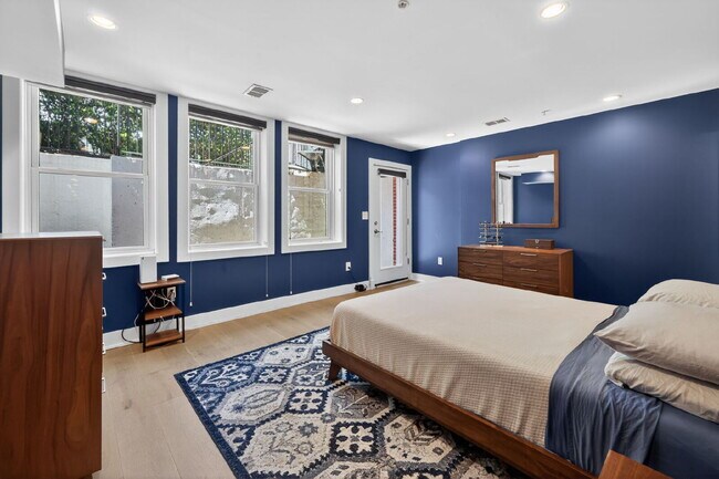 Building Photo - Boutique Condo Near Shaw Metro & Bloomingdale