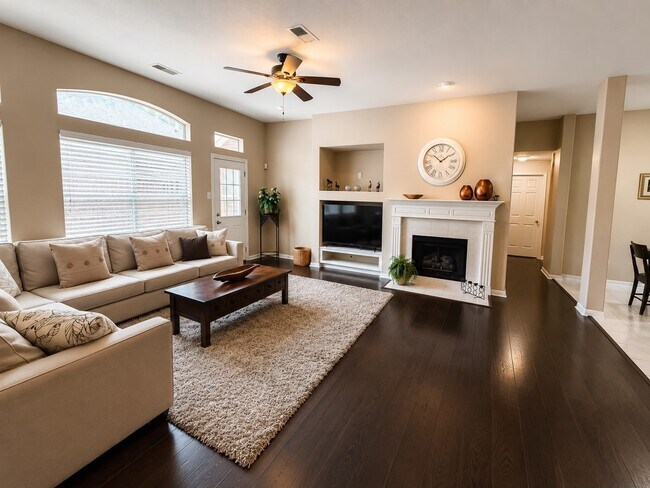 Building Photo - 15 Bayou Springs Ct