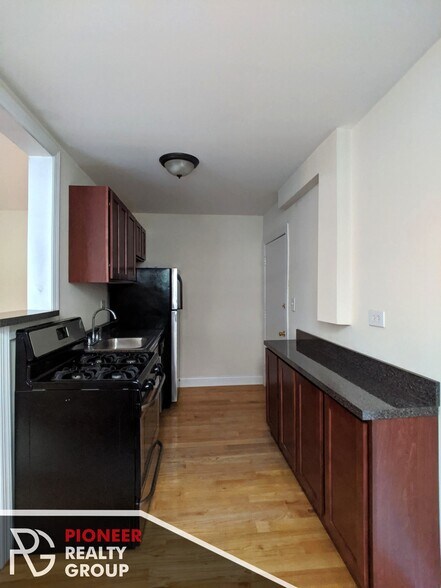 Building Photo - 2842 N Orchard St