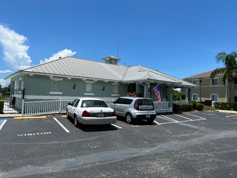 Building Photo - 6431 Cypressdale Dr