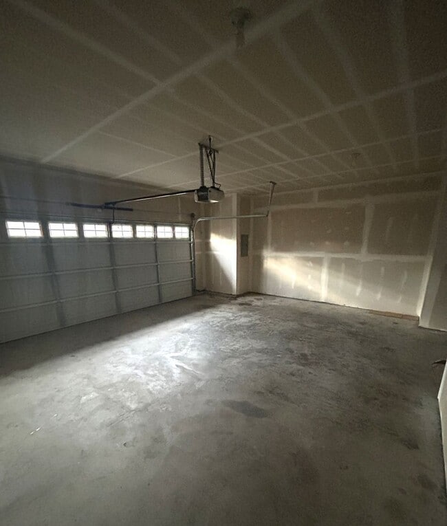 Building Photo - DHALIWAL2