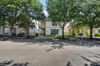 Building Photo - 1209 Chattahoochee