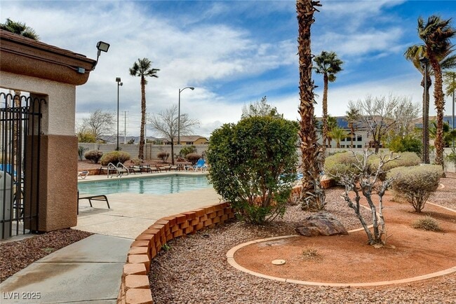 Building Photo - 10164 Tree Bark St