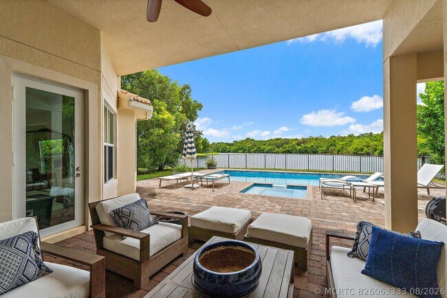 Building Photo - 518 Carrara Ct