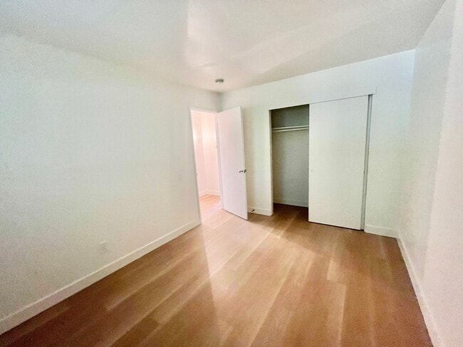 Building Photo - 516 K St