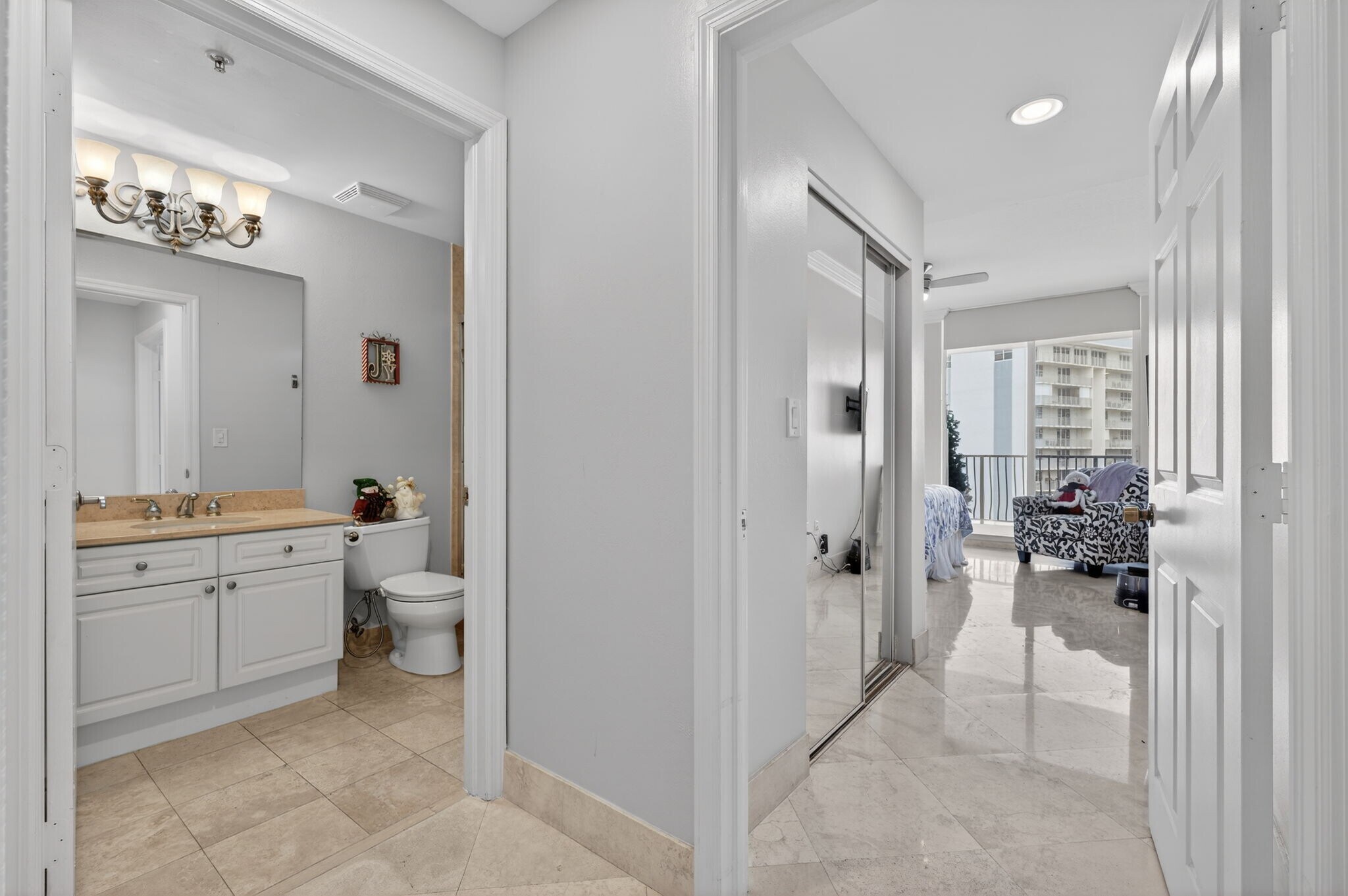 Building Photo - 100 S Birch Rd