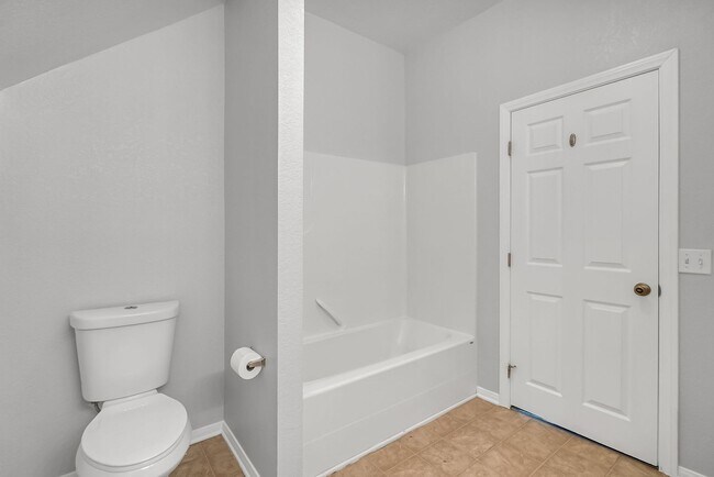 Building Photo - 4910 Jurupa Ave