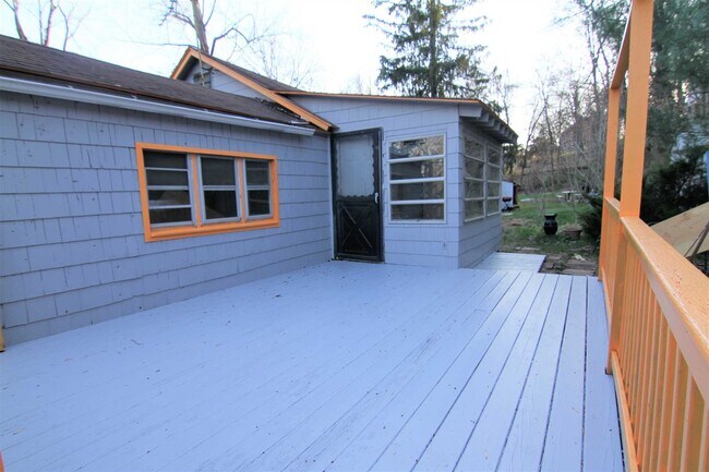 Building Photo - 71 Miller Rd