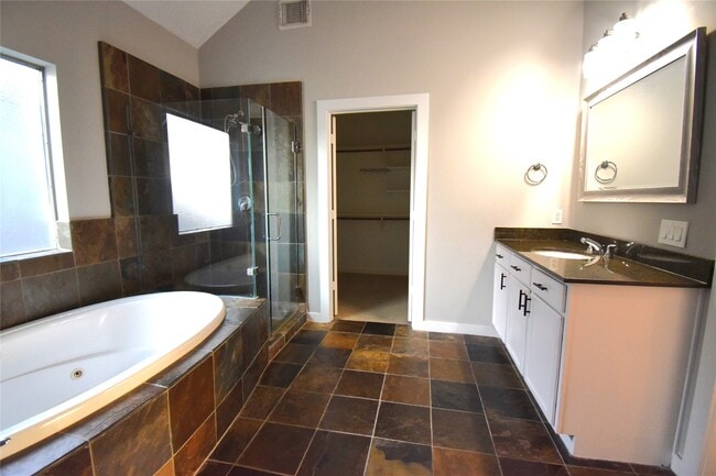 Building Photo - 1144 Patterson St