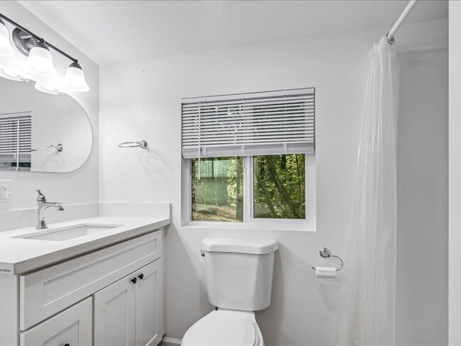 Building Photo - 14842 Canyon 1 Rd