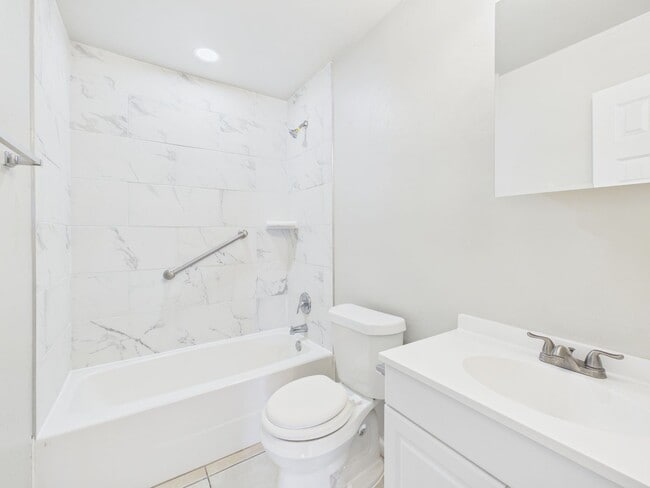 Building Photo - 3004 Westhaven Dr