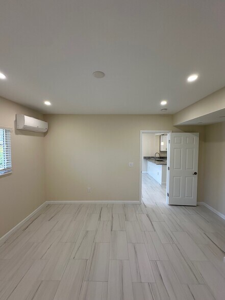 Building Photo - 191 Anchorage St