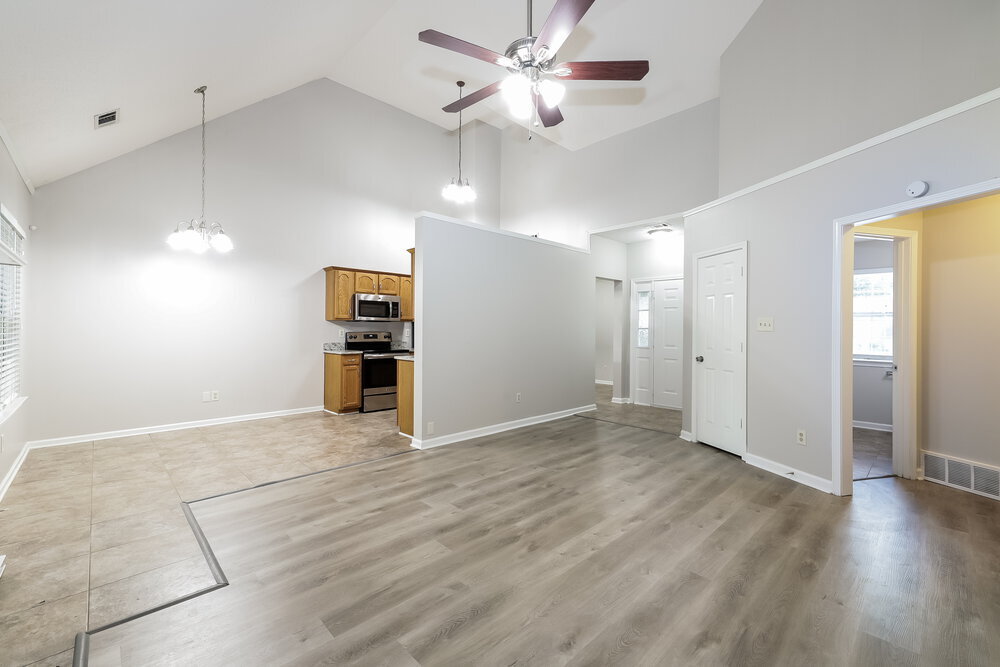 Building Photo - 5792 Reed Bend Cove