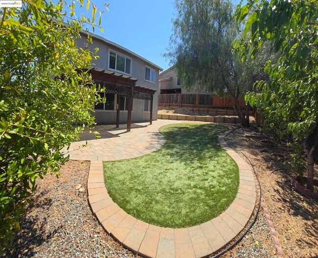 Building Photo - 462 Windwood Dr