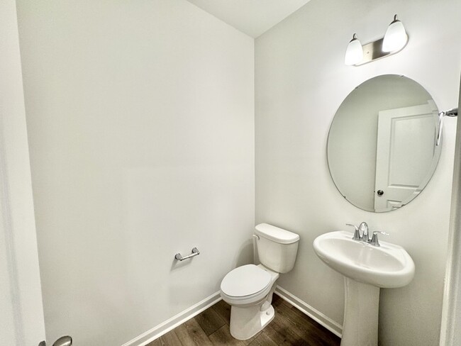 Building Photo - BRAND NEW 4BD/2.5 BATH HOUSE - KENSINGTON ...
