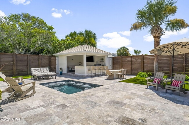 Building Photo - 407 Petrel St