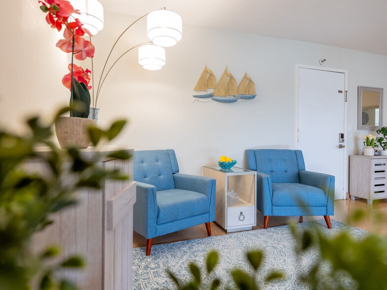 Building Photo - 3200 S Ocean Blvd