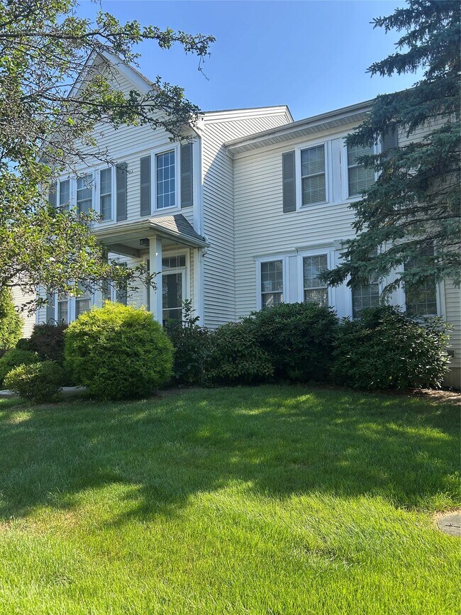 Building Photo - 15 Milestone Rd