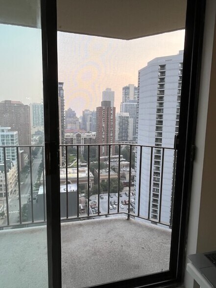 Balcony North Views - 70 W Huron St