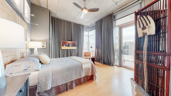 Building Photo - 700 12th Ave S