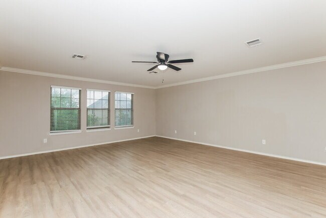 Building Photo - 19716 San Chisolm Dr