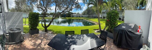 Building Photo - 16207 Sierra Palms Dr