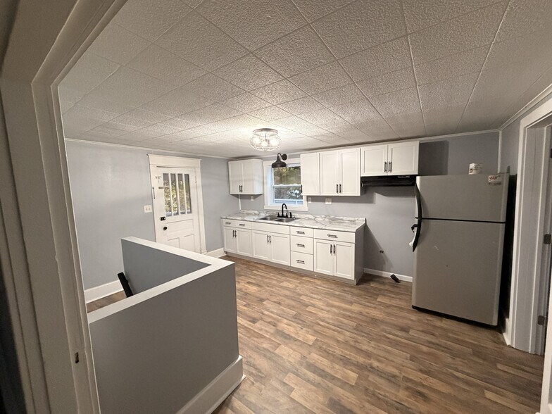 Building Photo - 5195 Georgetown Rd