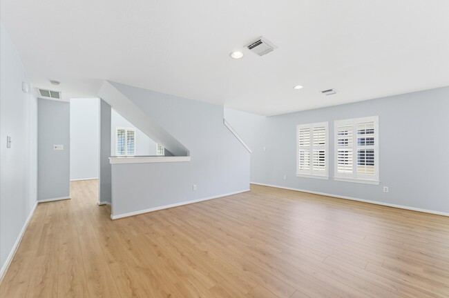 Building Photo - 1269 W 17th St