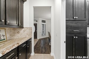 Building Photo - 922 Desert Bluff