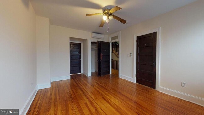 Building Photo - 728 Rock Creek Church Rd NW