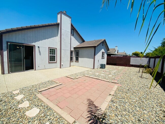 Building Photo - 8552 Charente Way