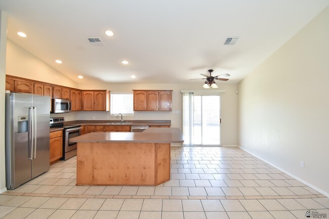 Building Photo - 9673 E 38th St