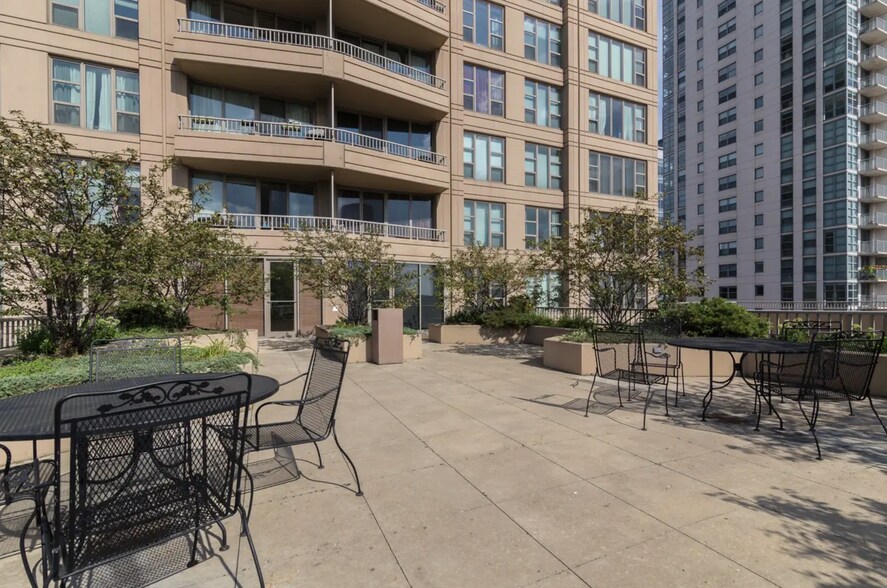 Building Photo - 200 N Jefferson St