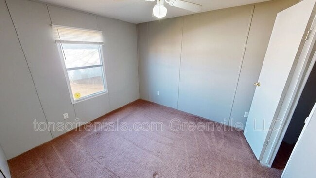 Building Photo - 131 Brookstone Dr