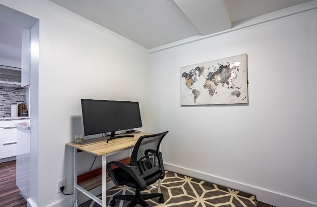 Building Photo - 1399 N Druid Hills Rd