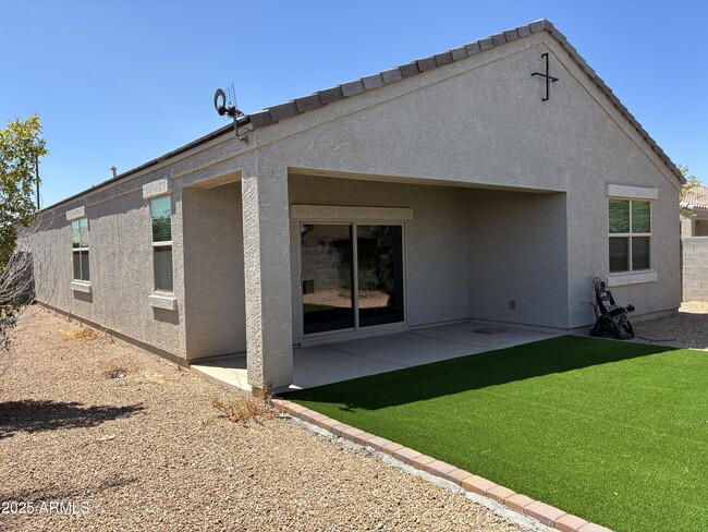 Building Photo - 25698 W Desert Dr