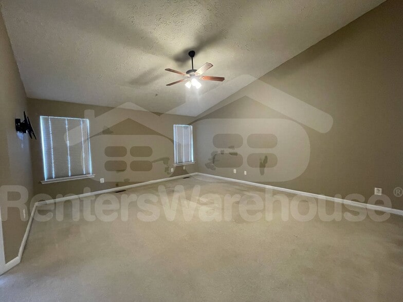 Building Photo - 217 Colgate Dr